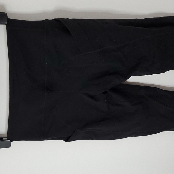 Lululemon black size 4 cropped leggings - Picture 4 of 7